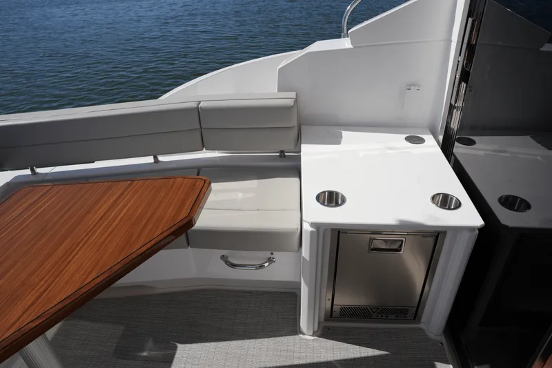 Slide: The Image of Cruisers Yachts 46 Cantius 2025 - 12