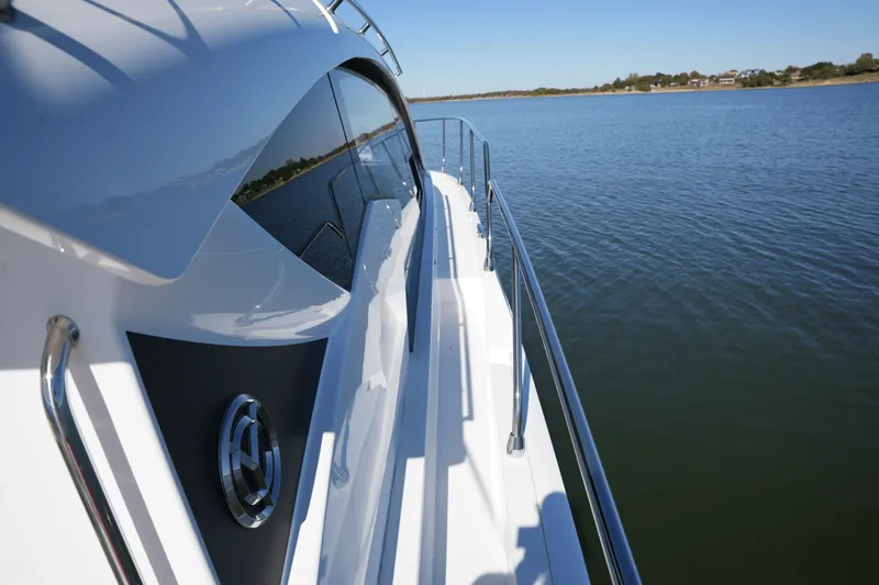 Slide: The Image of Cruisers Yachts 46 Cantius 2025 - 18
