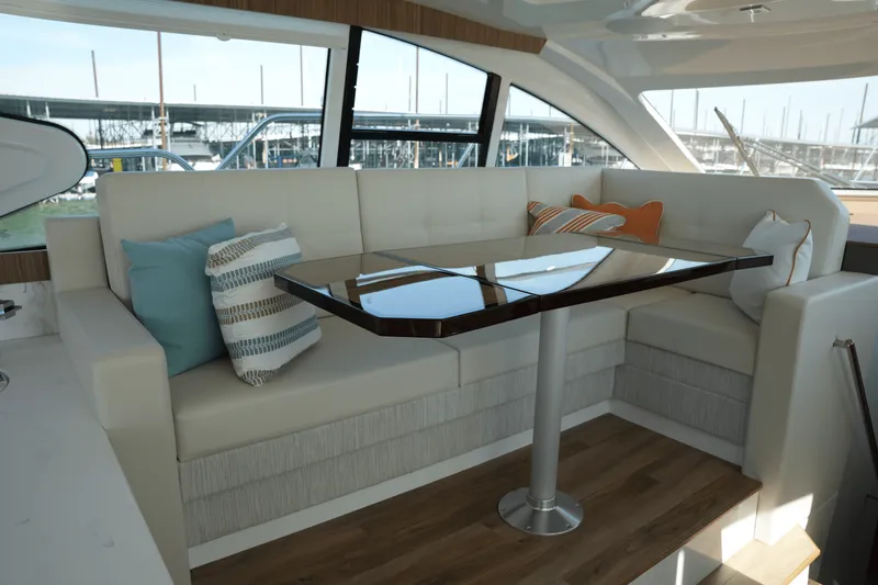 Slide: The Image of Cruisers Yachts 46 Cantius 2025 - 32