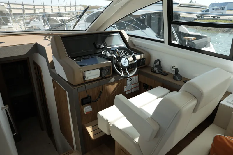Slide: The Image of Cruisers Yachts 46 Cantius 2025 - 34