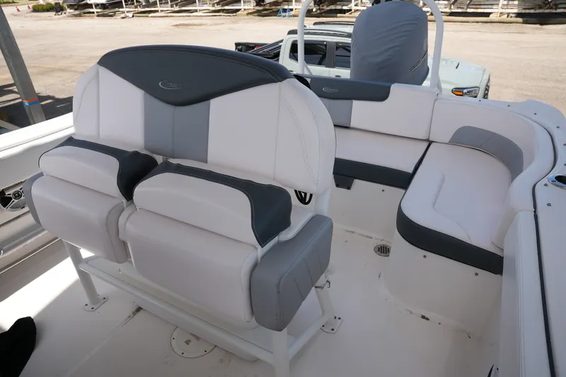 Slide: The Image of Robalo R242EX 2020 - 21