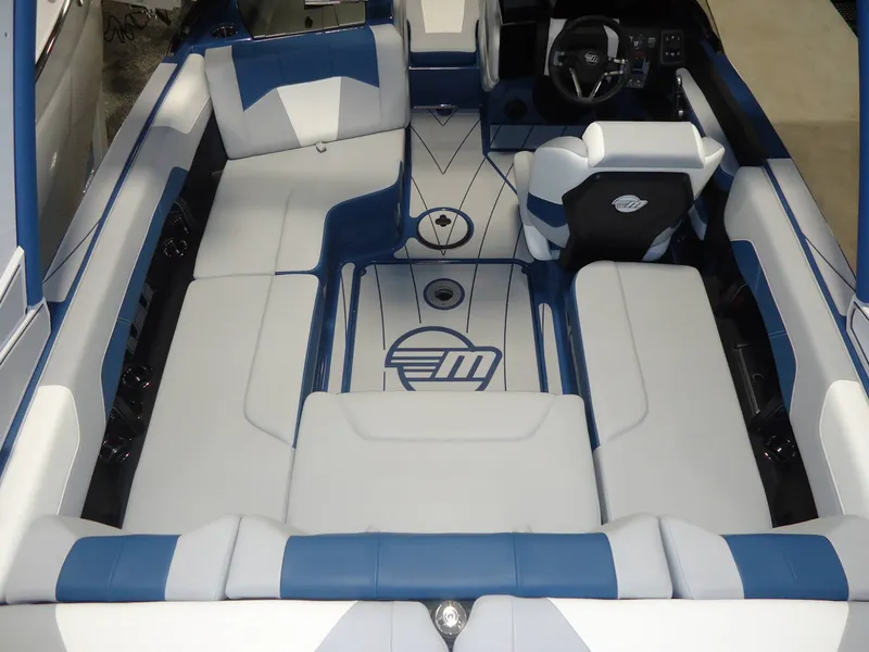 Slide: The Image of Malibu Boats 20 VTX 2026 - 3
