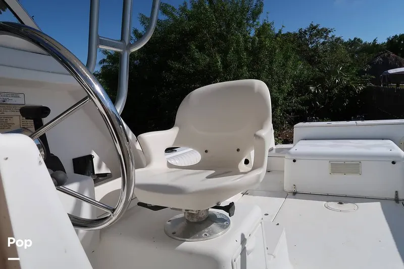 Slide: The Image of Captain's Chair - 11696616