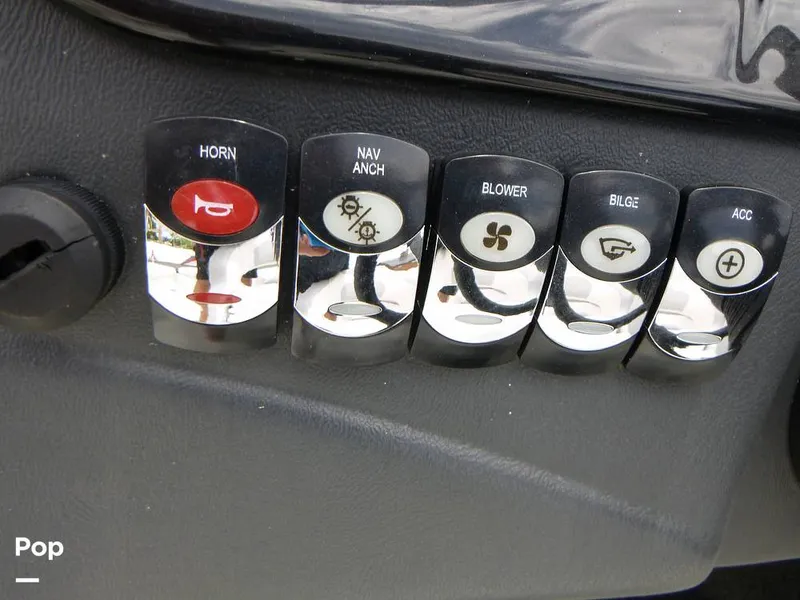 Slide: The Image of Tige Z1 2010 - 11028015