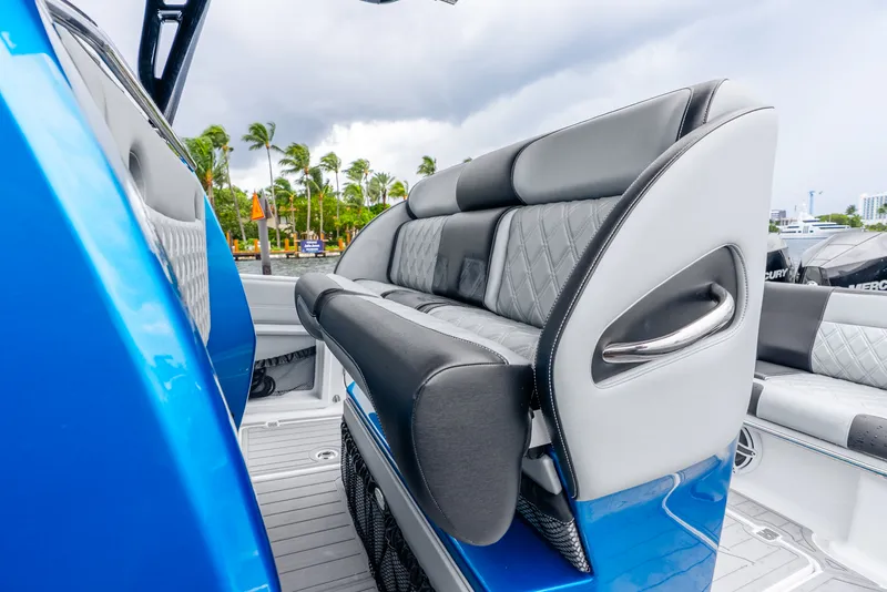Slide: The Image of Nortech 390 Sport Center Console 2024 - 51
