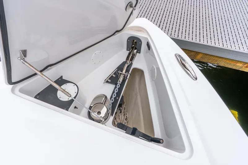 Slide: The Image of Nortech 390 Sport Center Console 2024 - 66