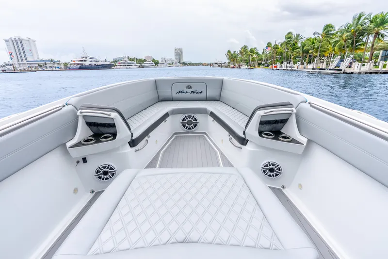 Slide: The Image of Nortech 390 Sport Center Console 2024 - 38