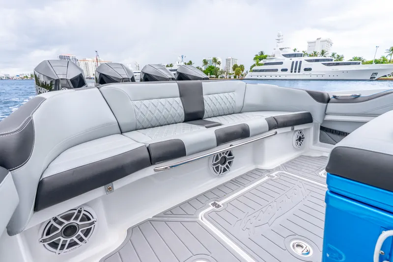 Slide: The Image of Nortech 390 Sport Center Console 2024 - 48