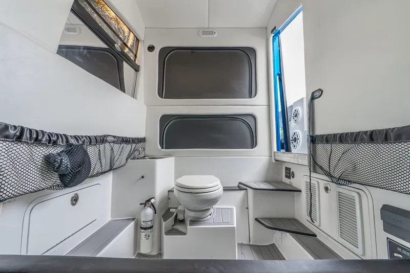 Slide: The Image of Nortech 390 Sport Center Console 2024 - 64