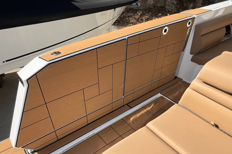 Slide: The Image of Aviara AV40 Outboard 2025 - 6