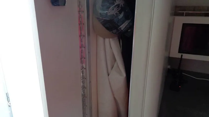 Slide: The Image of Wellcraft 330 coastal 2002 - 11042263