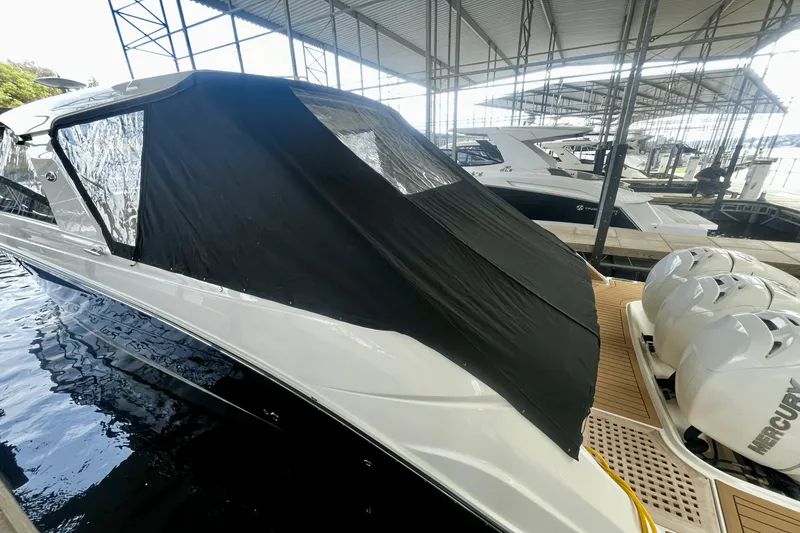 Slide: The Image of Sea Ray SLX 400 OB 2021 - 10