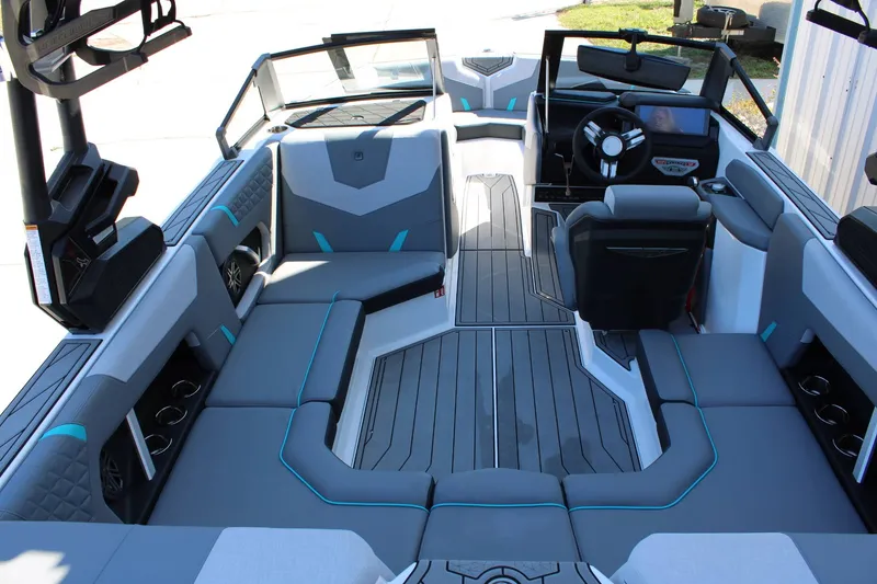 Slide: The Image of Nautique GS20 2026 - 11