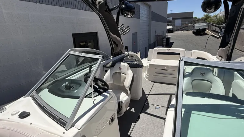 Slide: The Image of Chaparral 264 Sunesta 2011 - 15