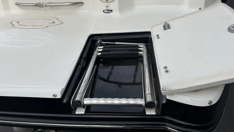 Slide: The Image of Chaparral Sunesta 264 Xtreme 2011 - 7