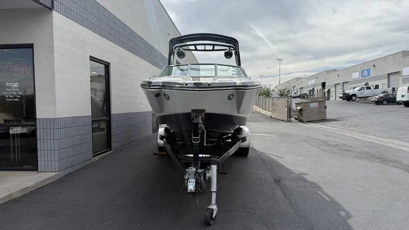 Slide: The Image of Chaparral Sunesta 264 Xtreme 2011 - 2
