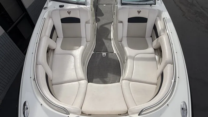 Slide: The Image of Chaparral Sunesta 264 Xtreme 2011 - 19