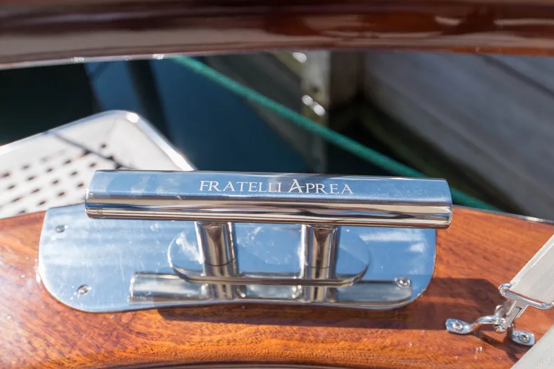 Slide: The Image of Frateli Aprea 7.50 2021 - 39