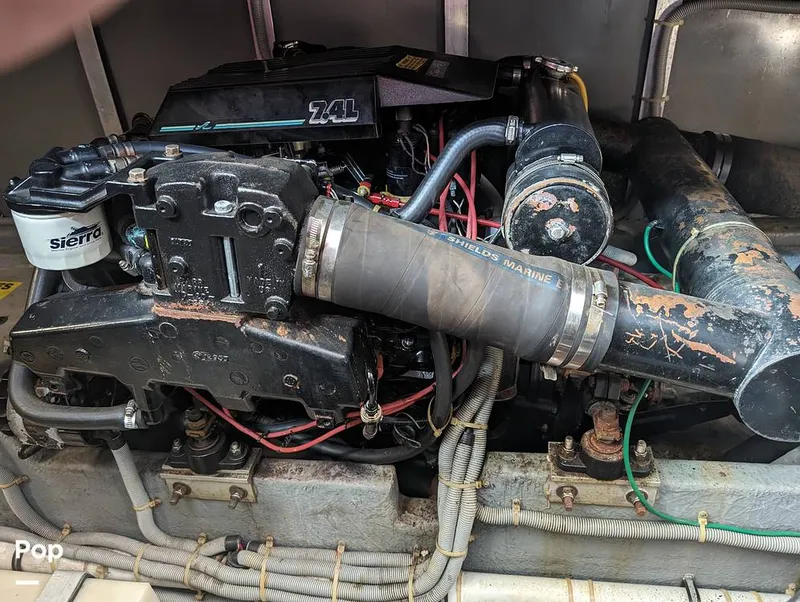 Slide: The Image of Sea Ray 415 Aft Cabin 1988 - 15515109