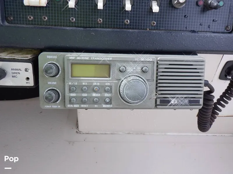 Slide: The Image of Sea Ray 415 Aft Cabin 1988 - 15900530