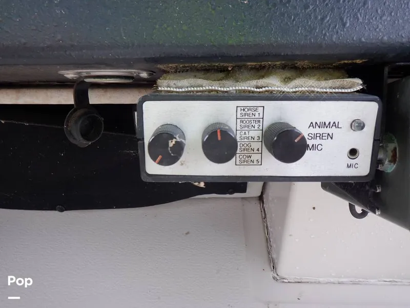 Slide: The Image of Sea Ray 415 Aft Cabin 1988 - 15900531