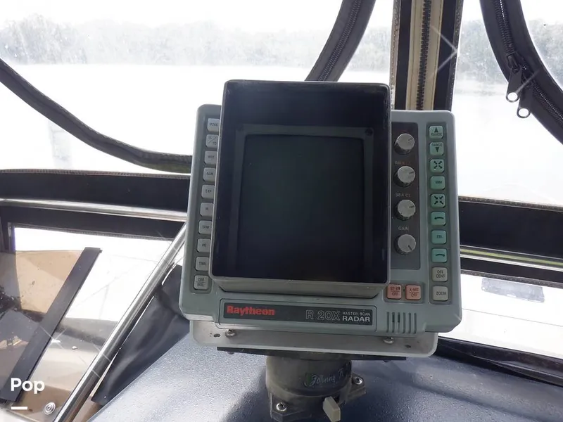 Slide: The Image of Sea Ray 415 Aft Cabin 1988 - 15900539