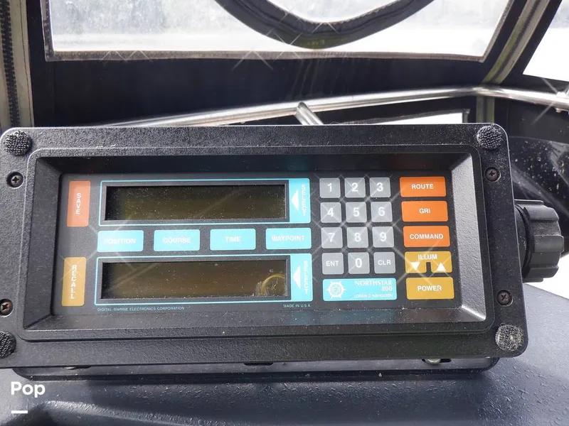 Slide: The Image of Sea Ray 415 Aft Cabin 1988 - 15900541