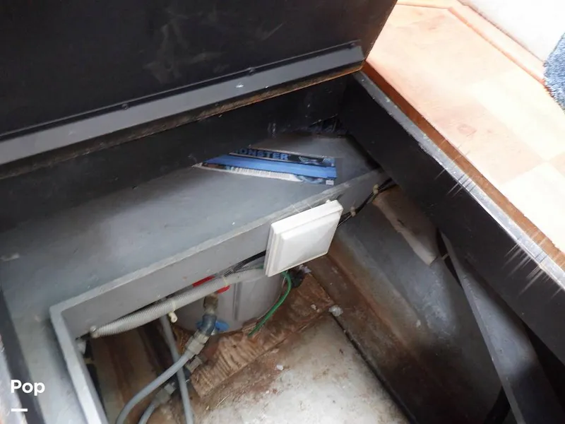 Slide: The Image of Sea Ray 415 Aft Cabin 1988 - 15900591