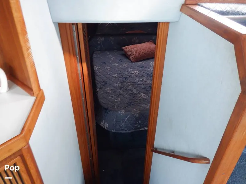 Slide: The Image of Sea Ray 415 Aft Cabin 1988 - 15900608