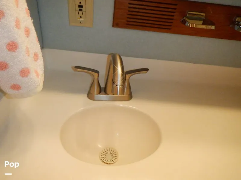 Slide: The Image of Sea Ray 415 Aft Cabin 1988 - 15900632