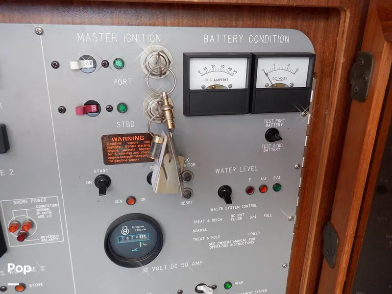 Slide: The Image of Sea Ray 415 Aft Cabin 1988 - 15900009