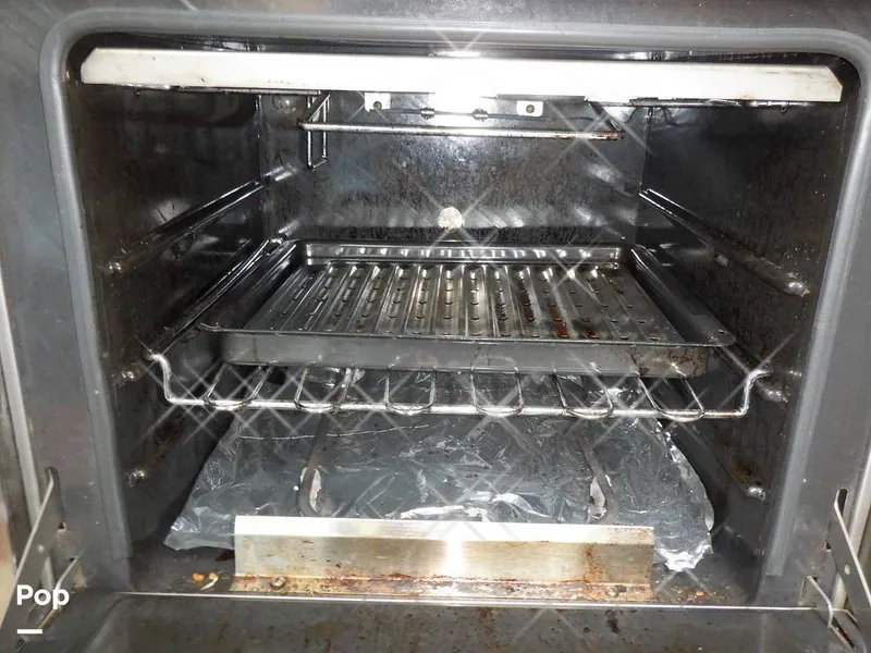 Slide: The Image of Sea Ray 415 Aft Cabin 1988 - 15900022