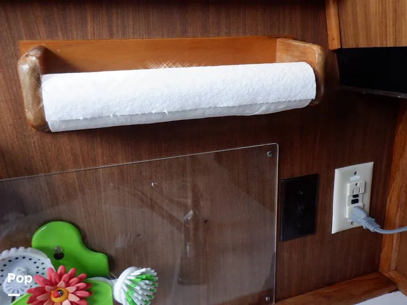 Slide: The Image of Sea Ray 415 Aft Cabin 1988 - 15900024