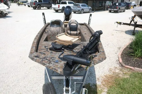 Slide: The Image of Xpress XP180 Camo - 11