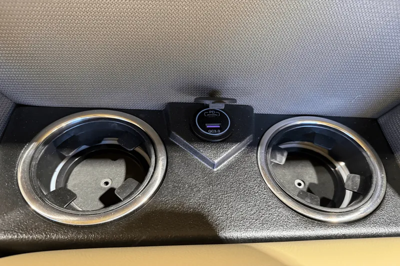 Slide: The Image of Harris 230 Sunliner 2025 - 15