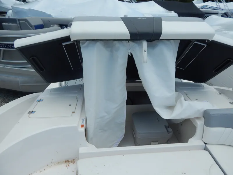 Slide: The Image of Chaparral 23 SSi OB 2022 - 14
