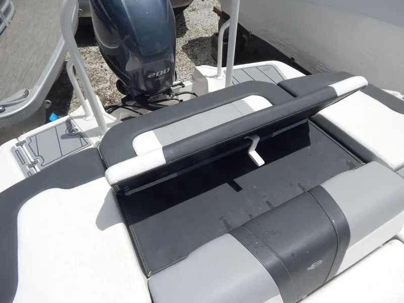 Slide: The Image of Chaparral 23 SSi OB 2022 - 30
