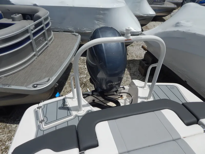 Slide: The Image of Chaparral 23 SSi OB 2022 - 29