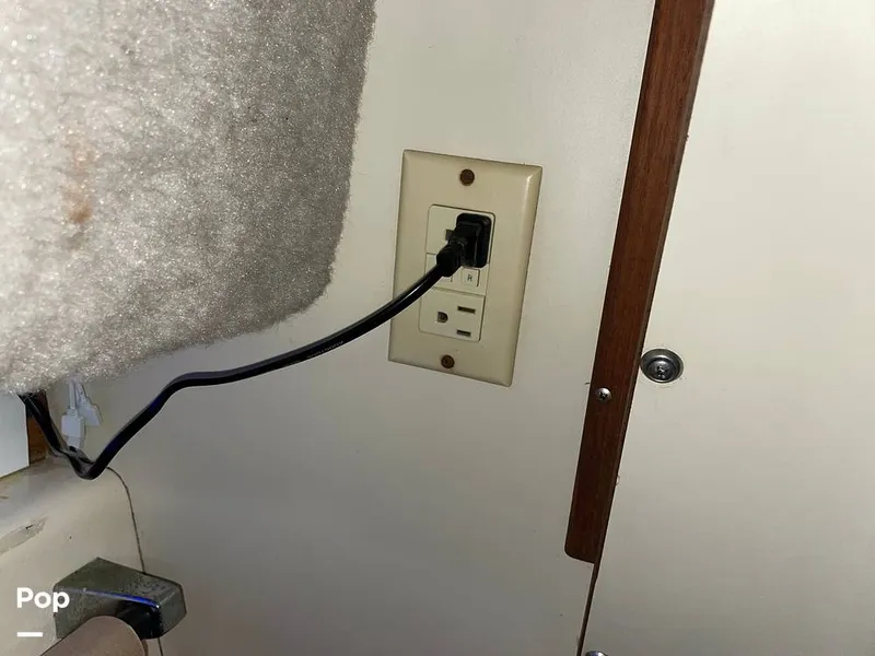 Slide: The Image of Chris-Craft Catalina 294 Express 1986 - 11335402