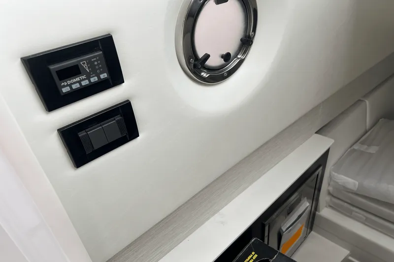 Slide: The Image of Cruisers Yachts 34 GLS 2025 - 55