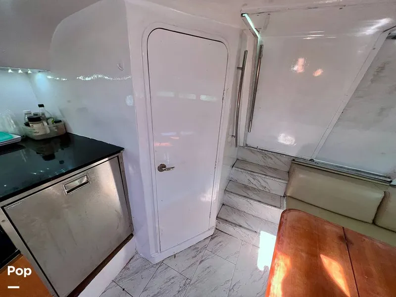 Slide: The Image of Chris-Craft 333 Commander Sport 1985 - 11174057