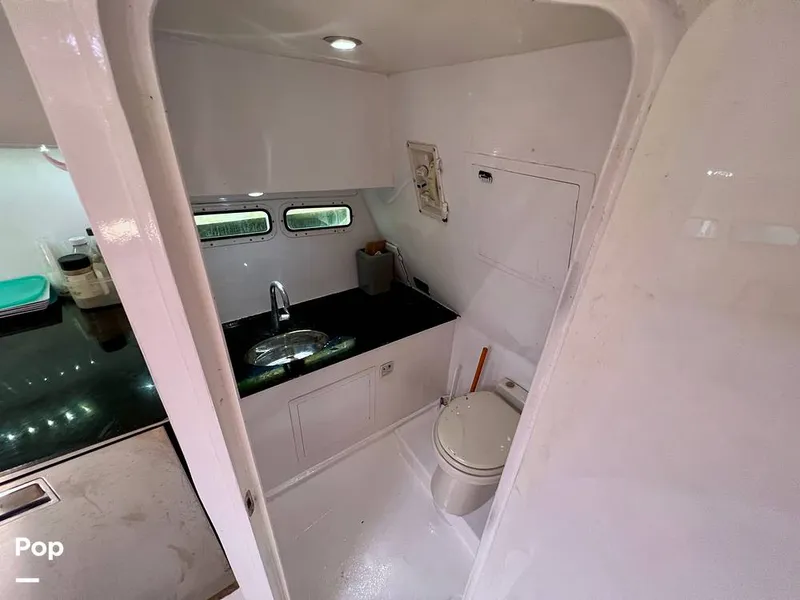 Slide: The Image of Chris-Craft 333 Commander Sport 1985 - 11174059