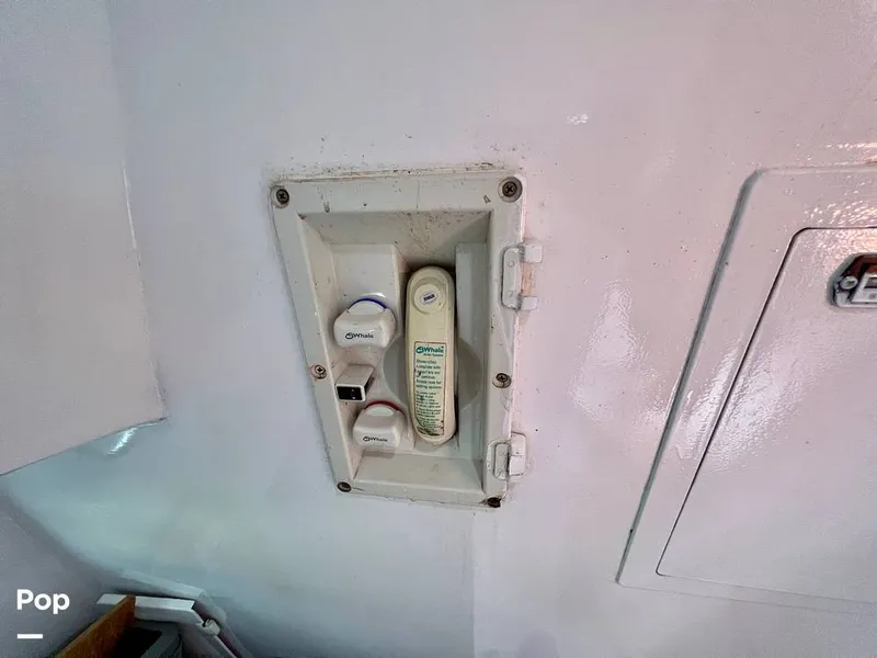 Slide: The Image of Chris-Craft 333 Commander Sport 1985 - 11174066