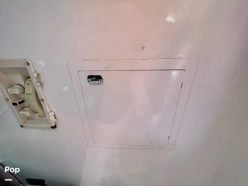 Slide: The Image of Chris-Craft 333 Commander Sport 1985 - 11174073