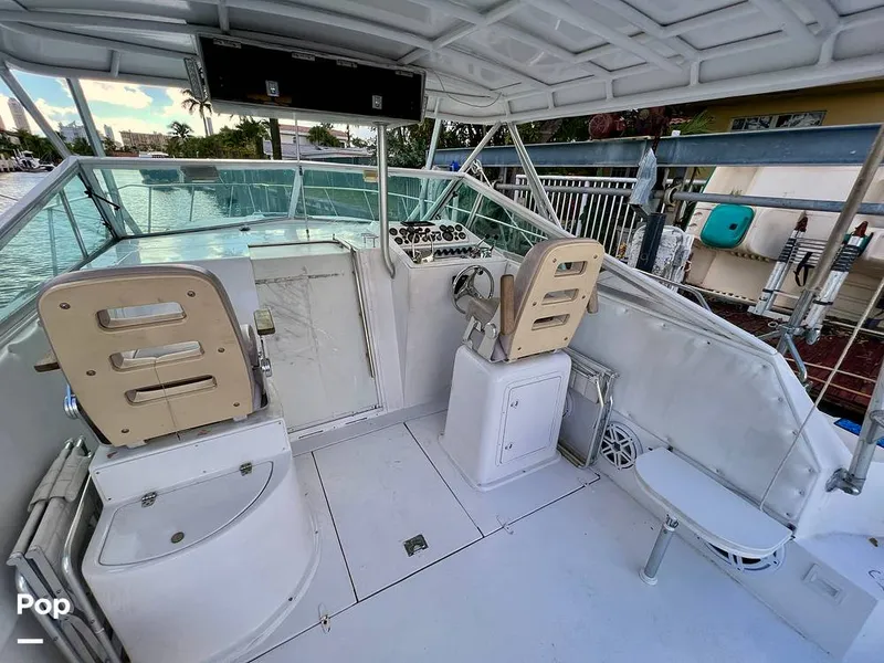 Slide: The Image of Chris-Craft 333 Commander Sport 1985 - 11173834