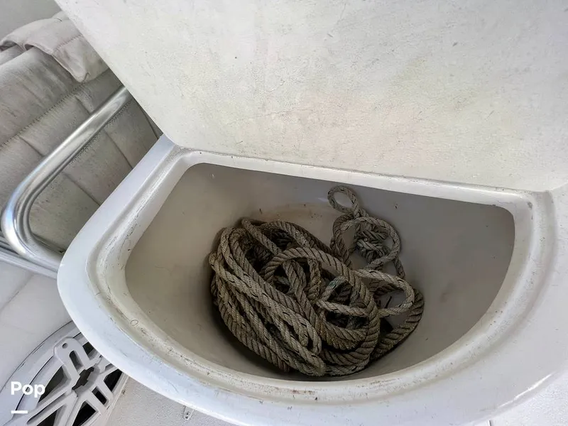 Slide: The Image of Chris-Craft 333 Commander Sport 1985 - 11173842