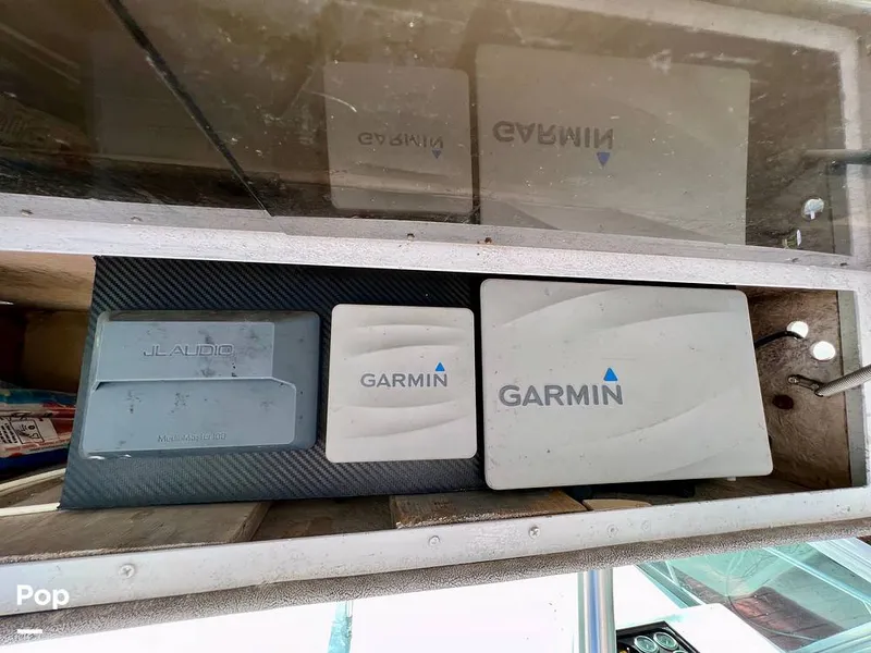 Slide: The Image of Chris-Craft 333 Commander Sport 1985 - 11173893