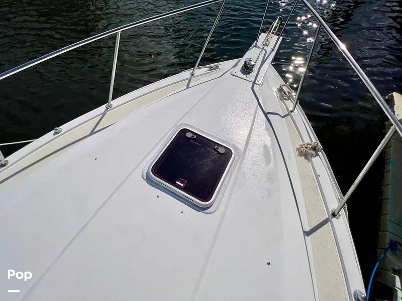 Slide: The Image of Chris-Craft 333 Commander Sport 1985 - 11173925