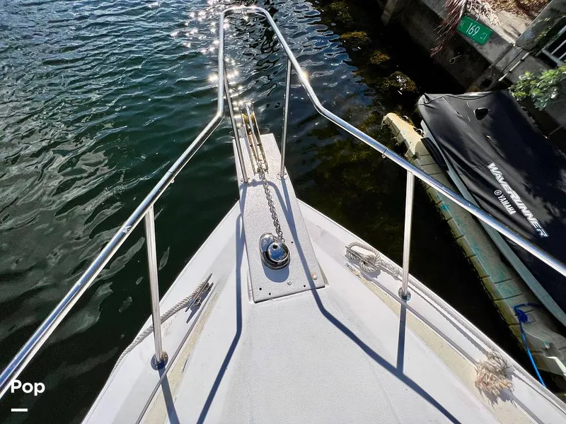 Slide: The Image of Chris-Craft 333 Commander Sport 1985 - 11173927