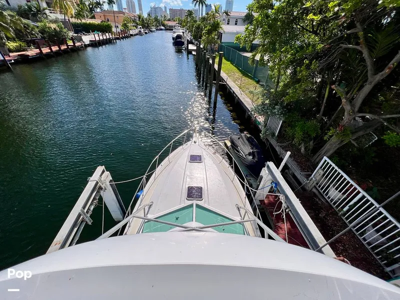 Slide: The Image of Chris-Craft 333 Commander Sport 1985 - 11173943